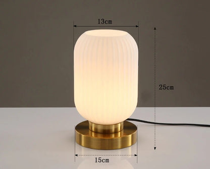 Nordic Design Tischlampe aus Glas – Moderne Eleganz LED