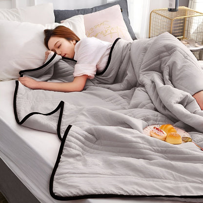 Bequemes kühlendes Bettdecke mit hypoallergener Kühltechnologie – Ideal für den Sommer, atmungsaktiv und leicht 100% Polyester