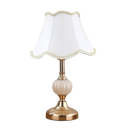 TimelessNordik – Retro-Tischlampe mit skandinavischem Charme