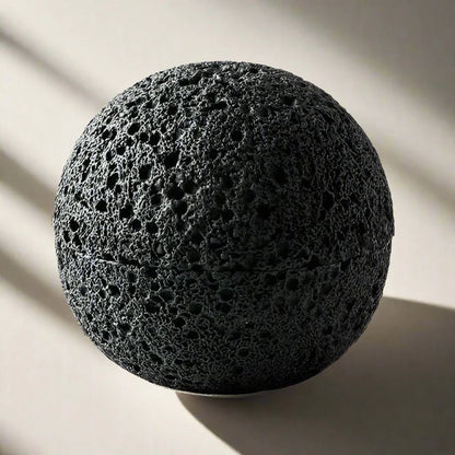 Skurrige schwarze Vulkanstein-Schüssel