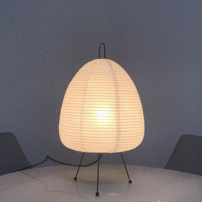 Japanische Tischlampe aus Reispapier - LED-Design Kunst mit Dreibeinholzfuß