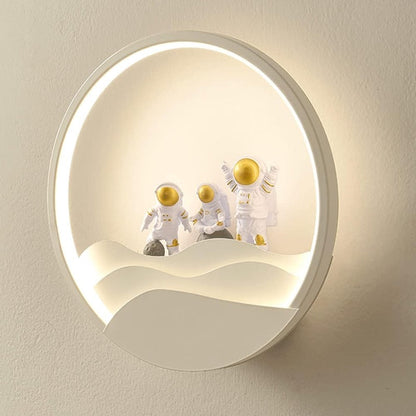 Astronaut Wandleuchte mit TriColor LED Licht - 11" x 11"