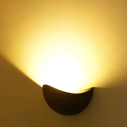 Garduru Light - Minimalistische halbkreisförmige LED-Wandleuchte