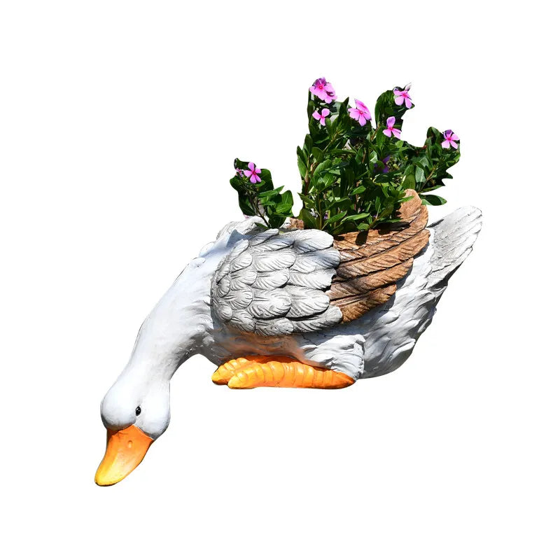 Schwanen-Serenität: Gartenkunstwerk