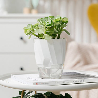 Selbstbewässernder Innenblumentopf