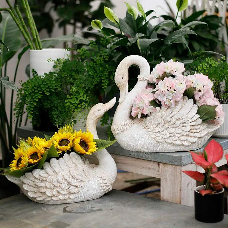 Schwan Eleganz: Gartenschaustück