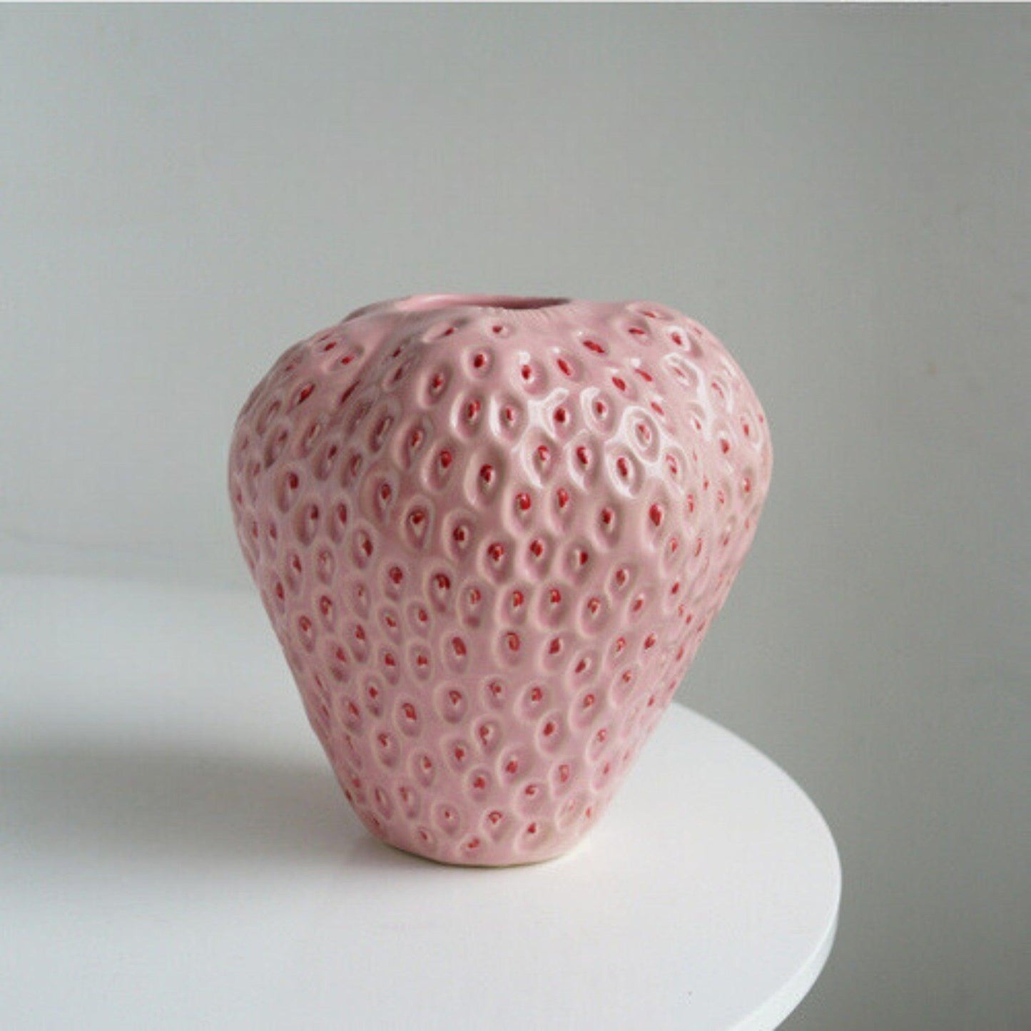 Garduru Strawberry Ceramic Vase