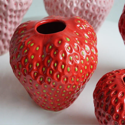 Garduru Strawberry Ceramic Vase