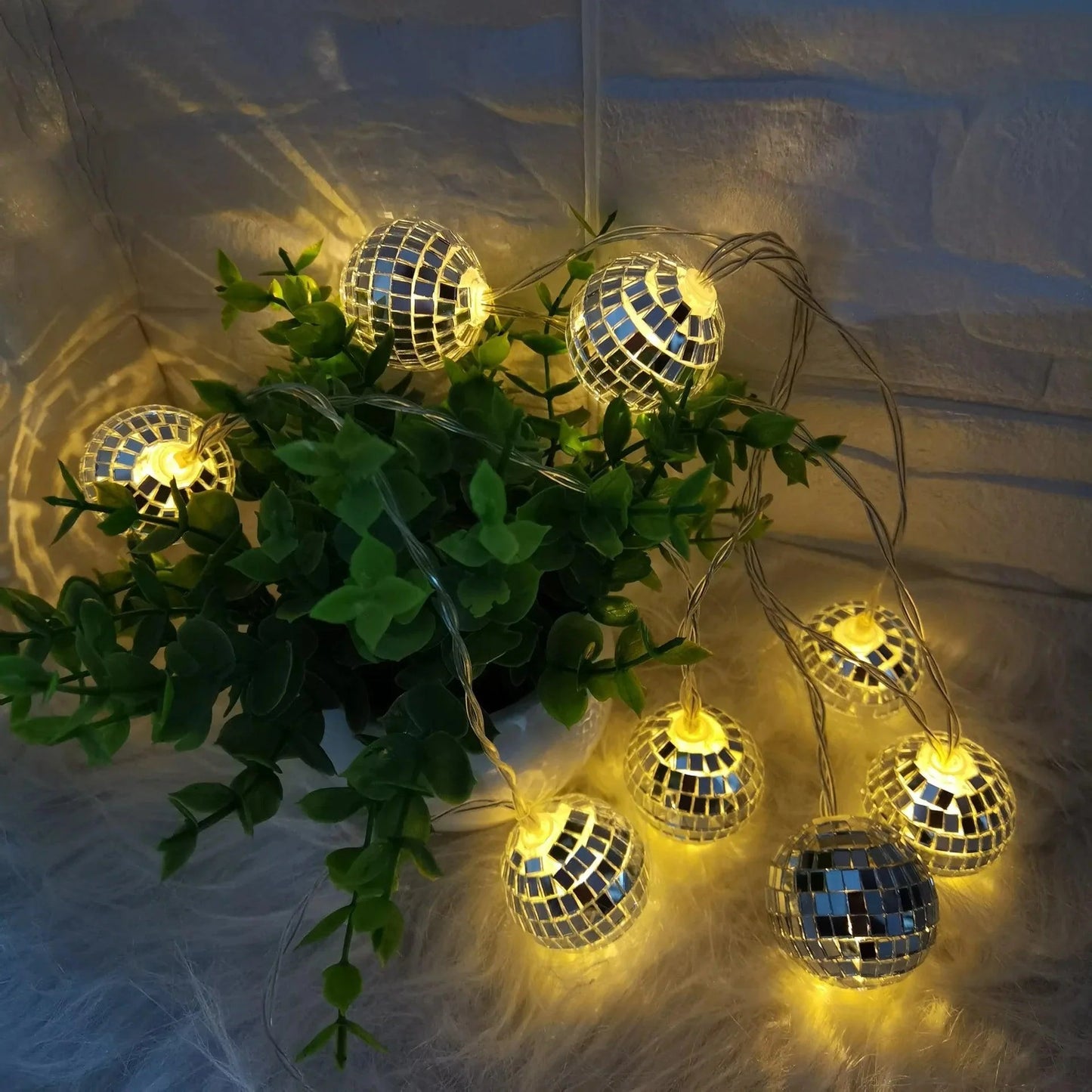 Disco-Ball-Led-Saitenleuchten